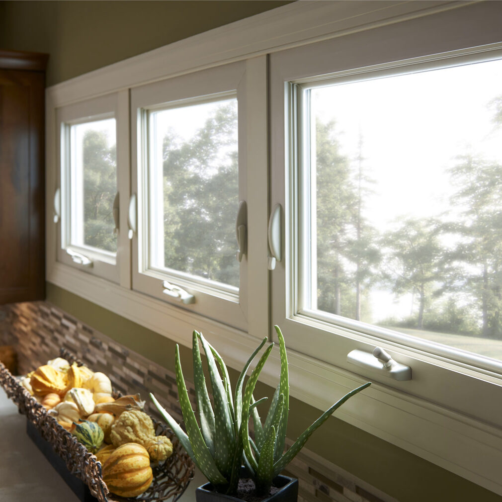 Simonton-Reflections-Awning-Window-Kitchen